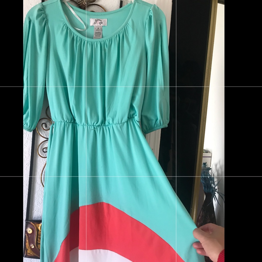 Dress - Picture 5 of 8